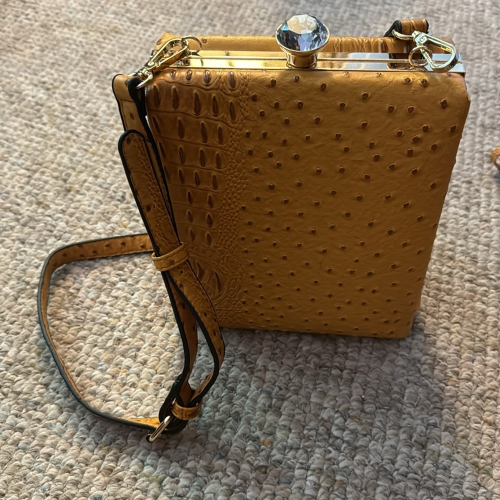 Diamond purse vegan leather